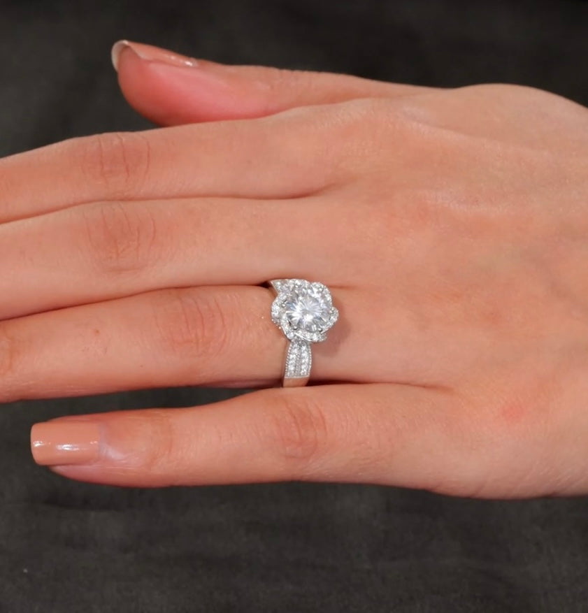 Moissanite Engagement Ring Crisantamo Cut