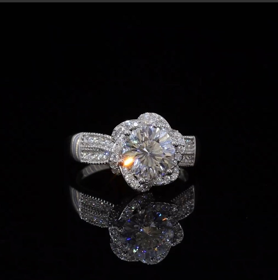 Moissanite Engagement Ring Crisantamo Cut