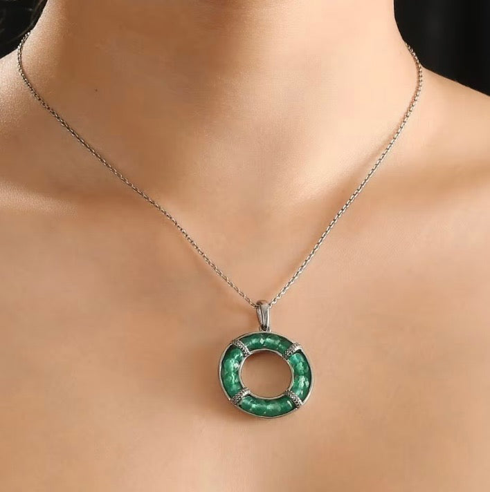 Green Onyx Circular Pendant With Chain