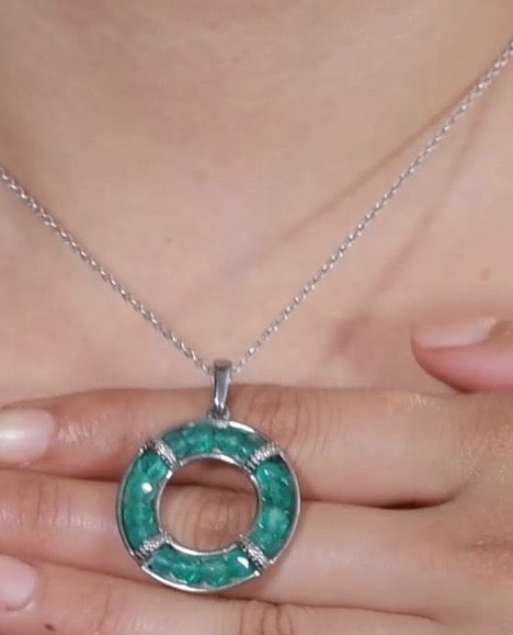 Green Onyx Circular Pendant With Chain