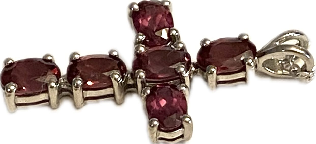 Orissa Rhodolite Garnet Silver Cross Pendant With Chain