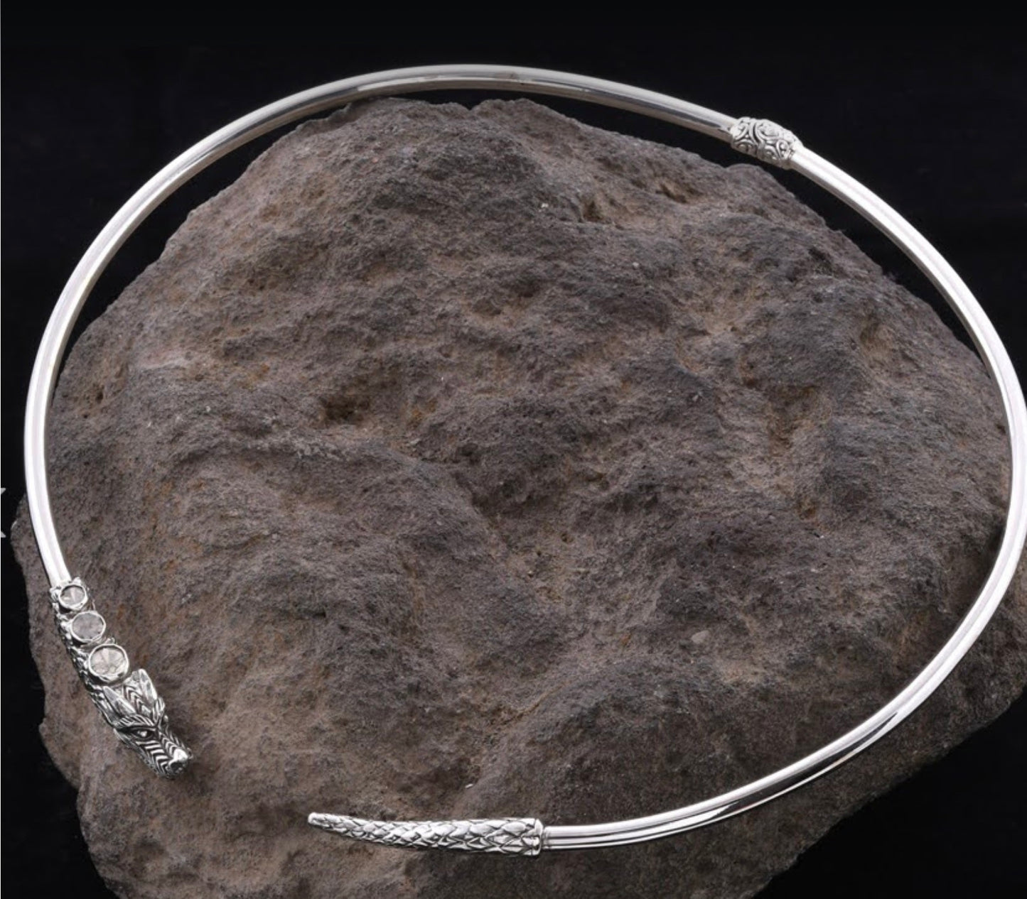 Artisan Crafted Dragon With Polki Diamonds Neck Wire