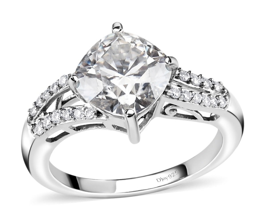 Heart & Arrow Cut Cushion Cut Moissanite Ring