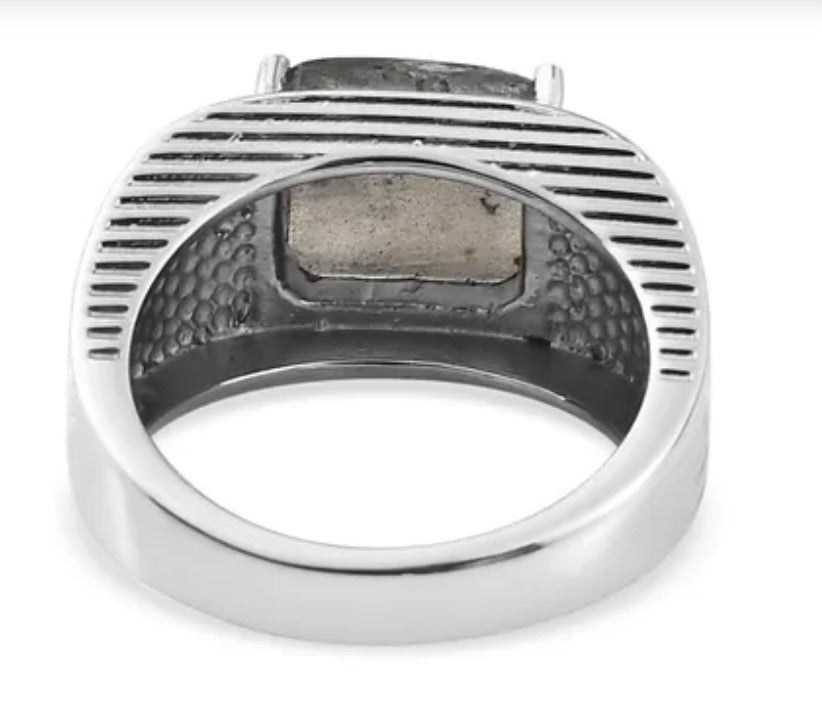 AAA Malagasy Labradorite Men's Ring
