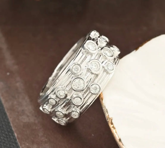 Clarte Sea Star Moissanite Band Ring